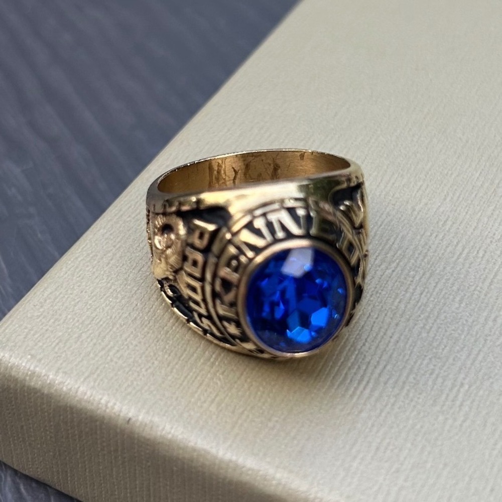 Vintage Kennedy High School Rams Class Ring Gold Tone Blue Stone Jeff Size 10.5
